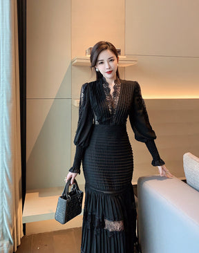 V-neck Lantern Sleeves And Lace Pleated Long-sleeved Dress